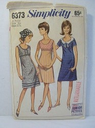 6373 SIMPLICITY 1965 EMPIRE A-LINE DRESS SLEEVES OR NOT PATTERN 7 JP 32"B
